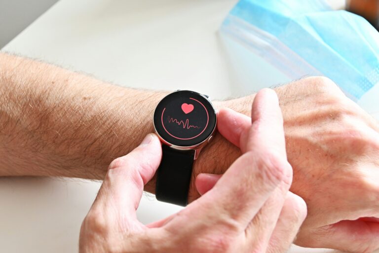 7 Smart Devices That Can Save Your Heart in 2025